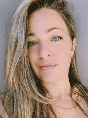 Stephanie-De-Conninck-Lord-Photo-300x400px-02